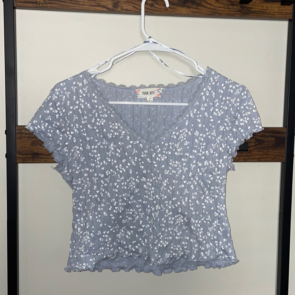 Pink Rose Cropped Lace Lined V-neck Tee